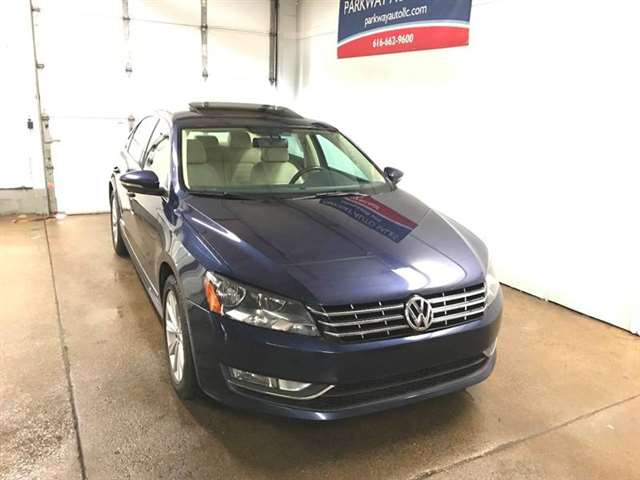 Volkswagen Passat 2012 photo 1